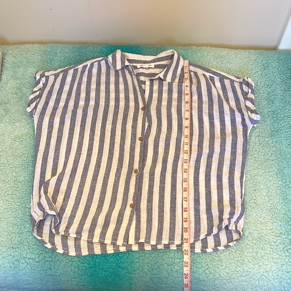 🔥Beach Lunch Lounge Blue and White Striped Button-Up Shirt🔥 - Picture 4 of 6